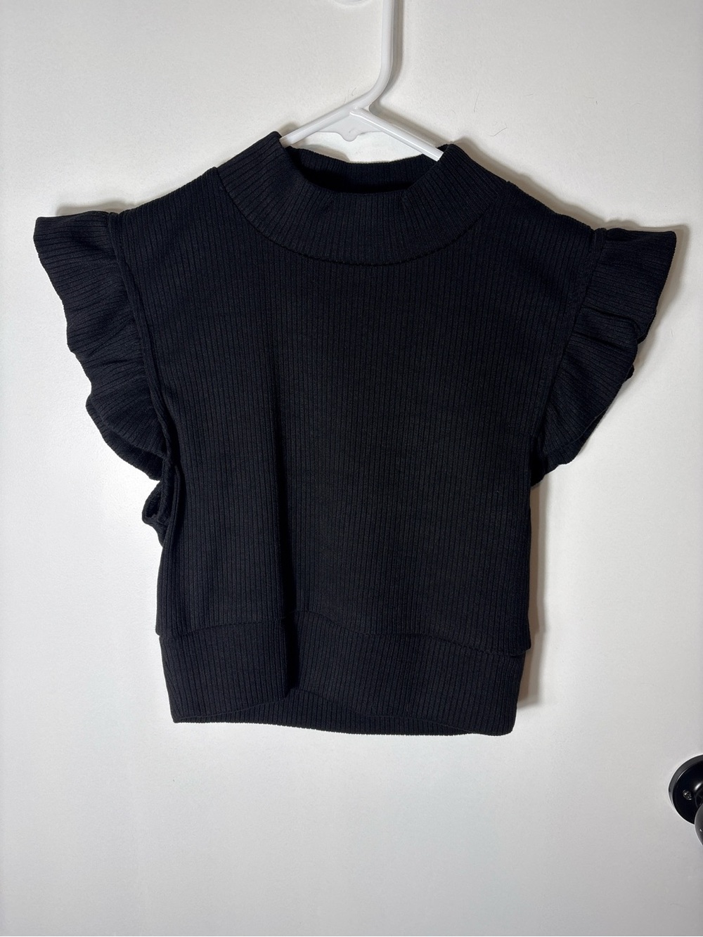 Mahina NWT Black Ribbed Mock Neck Ruffle Sleeve Crop Top Medium Minimalist